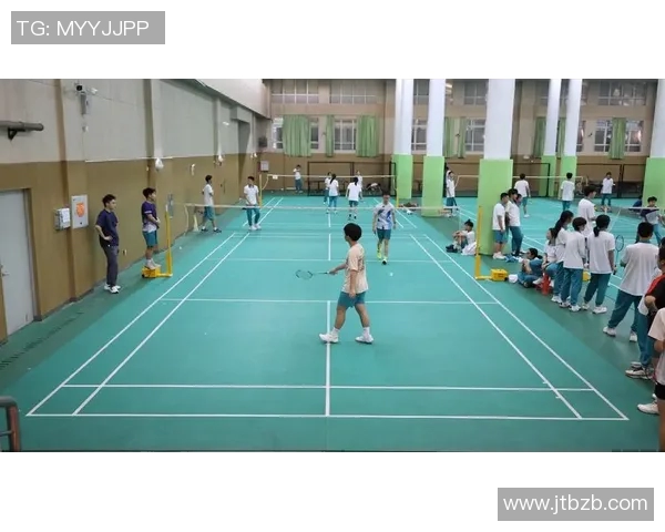 广州羽毛球队耐力训练引发热议球迷与专家观点大碰撞